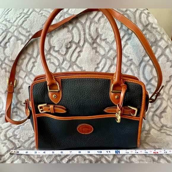 🧡 Vintage Dooney & Bourke Navy & Tan Pebbled Leather Satchel 🧡 - Picture 3 of 12